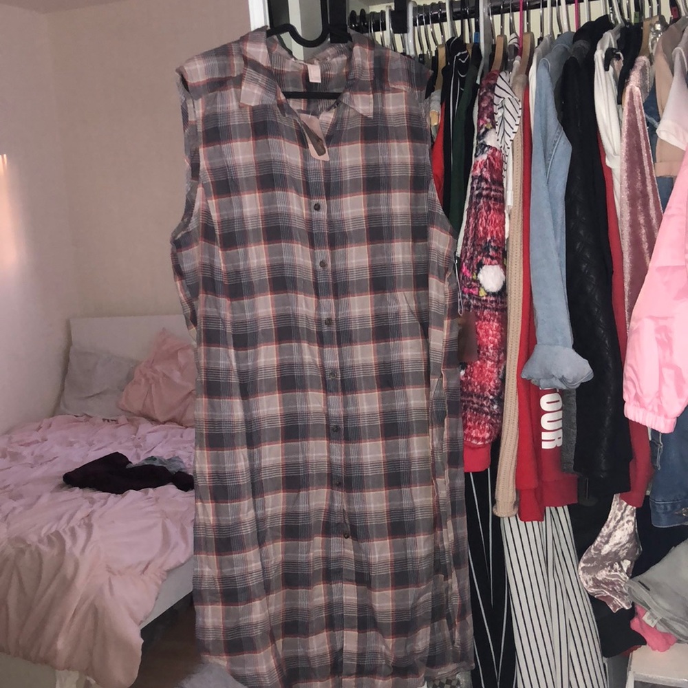 Flannel sleeveless dress.